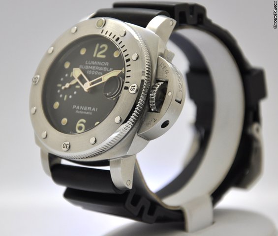 Panerai PAM 243 SUBMERSIBLE WATCHES 2