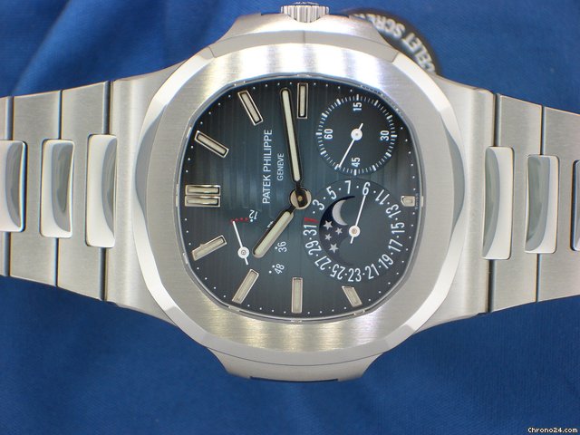 Patek Philippe Nautilus 5712/1a Riserva Di Carica Fasi Luna WATCHES 2