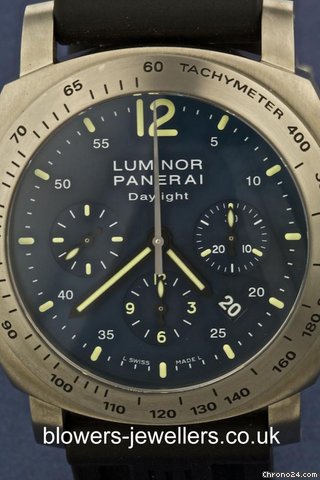 Panerai Luminor Daylight Chrono PAM 00326. WATCHES 2