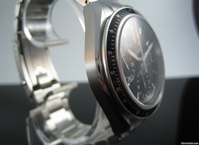 replica Omega Speedmaster Date Chronograph 3210.50.00 Ungetragen WATCHES 1