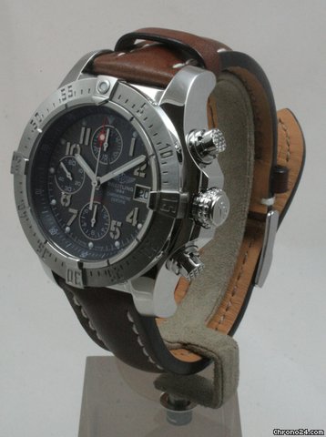 Breitling Avenger A1338012 WATCHES 2