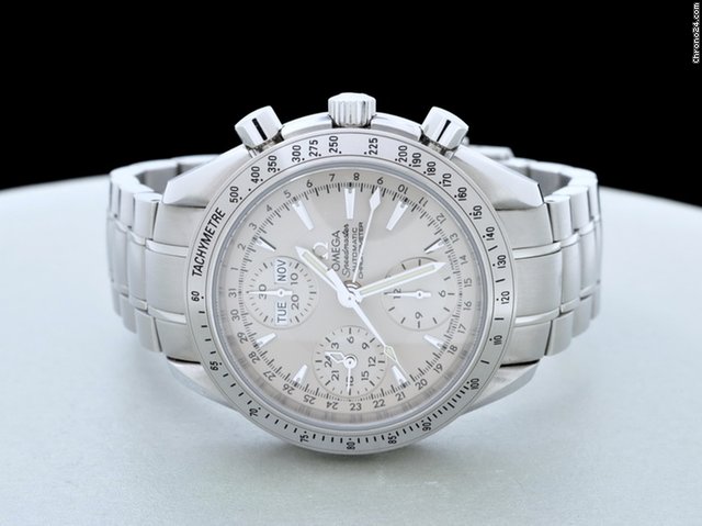 Omega Speedmaster Day-Date Automatic Chronometer WATCHES 2