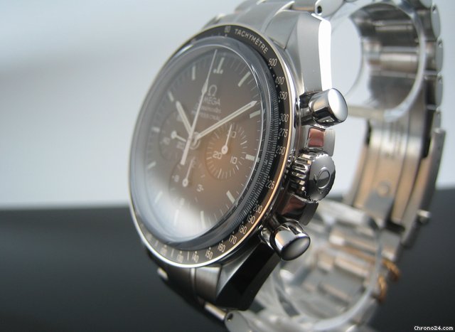 Omega Speedmaster Professional Moonwatch Chronograph 3573.50.00 WATCHES 2