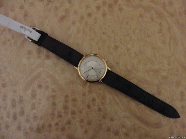 Jaeger-LeCoultre Memovox WATCHES 2