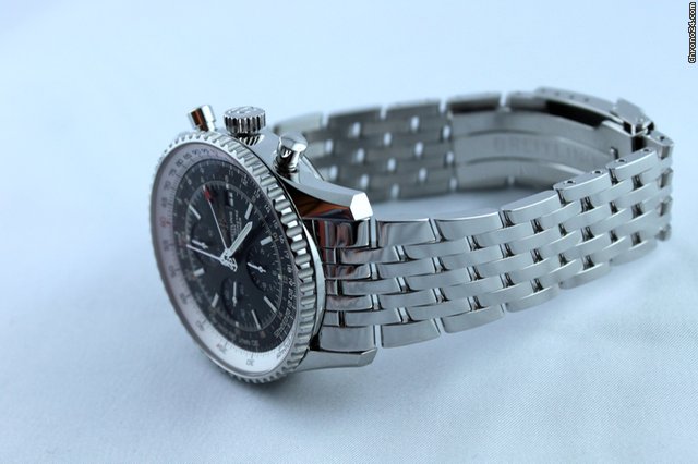 Breitling Navitimer World WATCHES 2