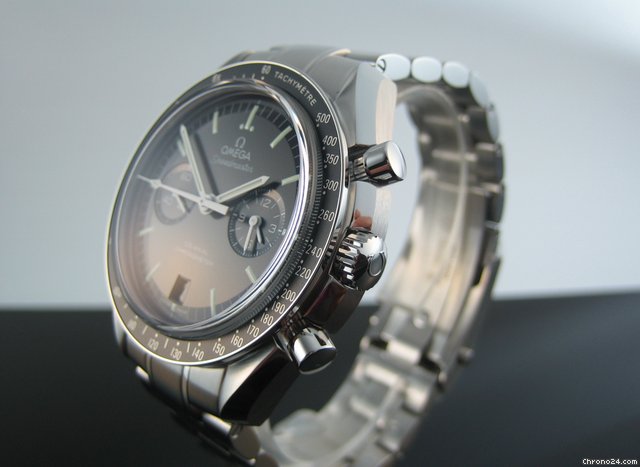 Omega Speedmaster Professional Moonwatch Co Axial Chronograph WATCHES 2