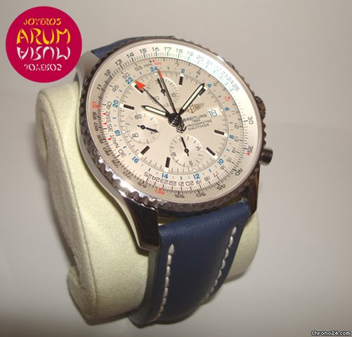 Breitling Navitimer World WATCHES 2
