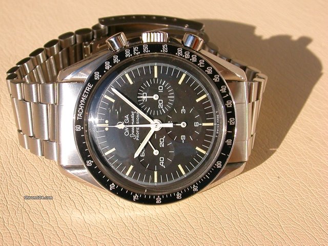 Omega Speedmaster Moon Watch Ref. 145.022 WATCHES 2