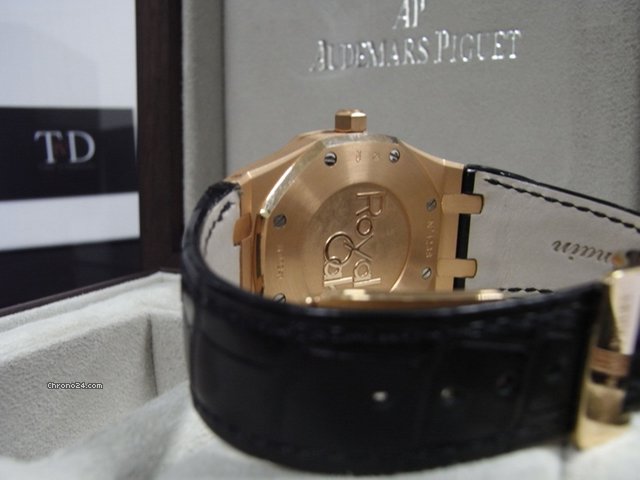 Audemars Piguet New Royal Oak Rose/Red Gold Dual Time Zone Power Reserve WATCHES 2