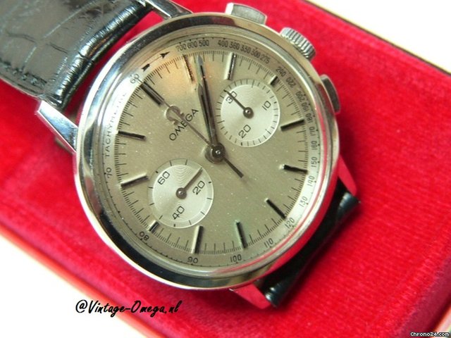 Omega Chronograph cal. 320 WATCHES 2