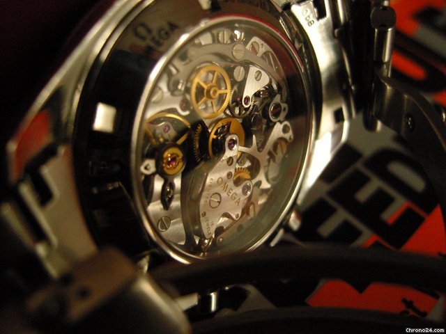 Omega Speedmaster Professional Moonwatch WATCHES 2