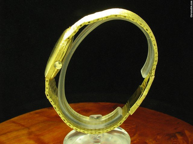 replica Omega 18kt Gold Herrenuhr Milanaise Armband WATCHES 1