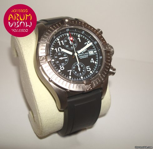 Breitling Avenger Chrono WATCHES 2