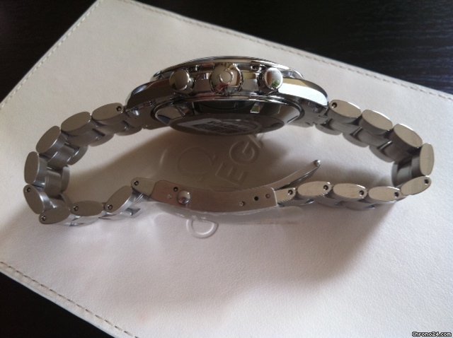 Omega Speedmaster Moonwatch WATCHES 2