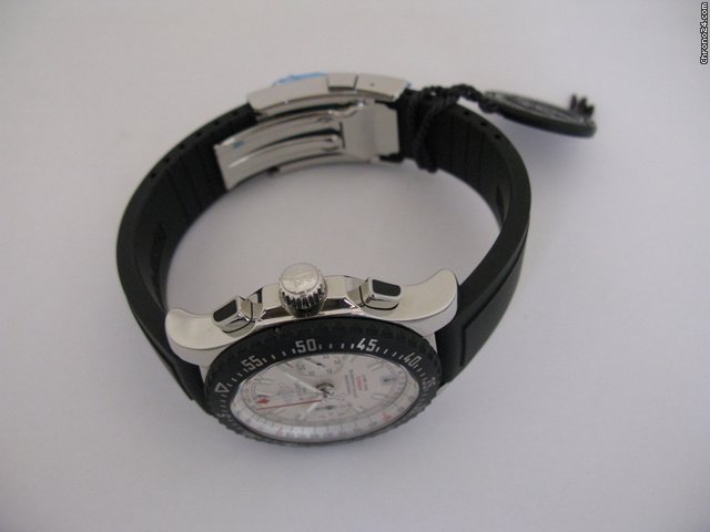 Breitling SKYRACER RAVEN WATCHES 2