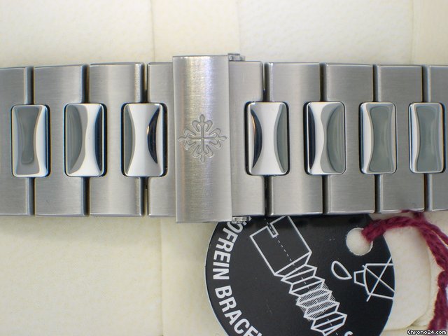 replica Patek Philippe Nautilus 5711/1a-001 WATCHES 1