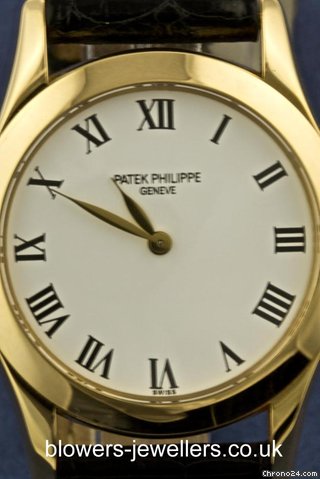 Patek Philippe Calatrava 4905J-001 WATCHES 2