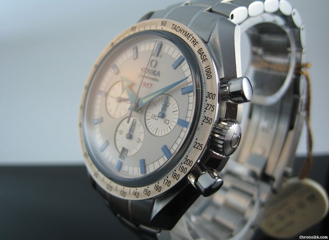Omega Speedmaster Broad Arrow 321.10.42.50.02.001 WATCHES 2