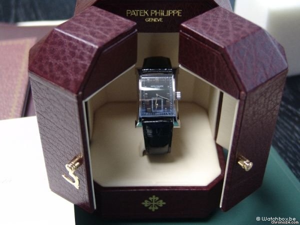 Patek Philippe PAGODA Lim. Ed. 150 pieces ref 5500 P WATCHES 2