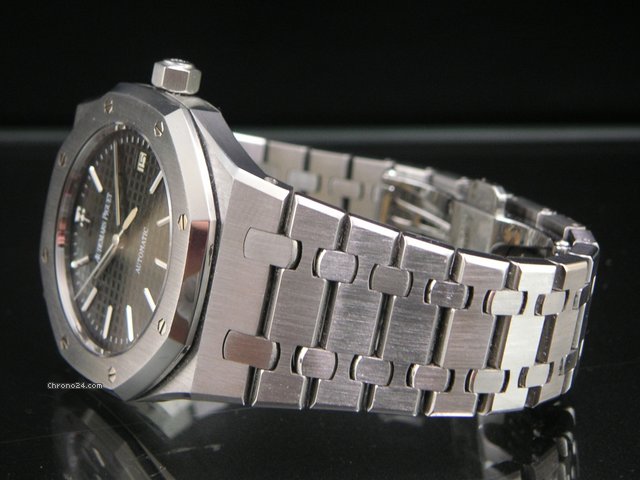 Audemars Piguet Royal Oak Jumbo 15300 WATCHES 2