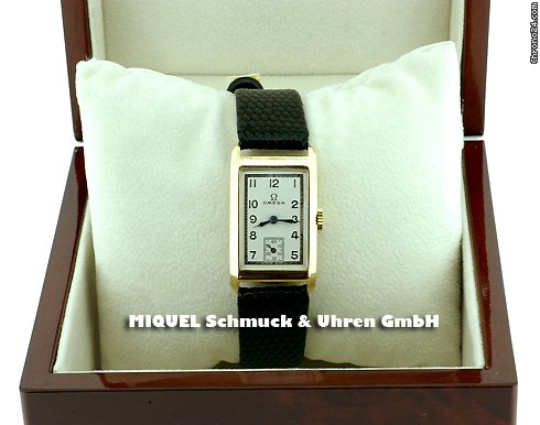 replica Omega Rectangular Handaufzug mit dezentraler Sekunde in Gelbgold - Dame (gebraucht) WATCHES 1