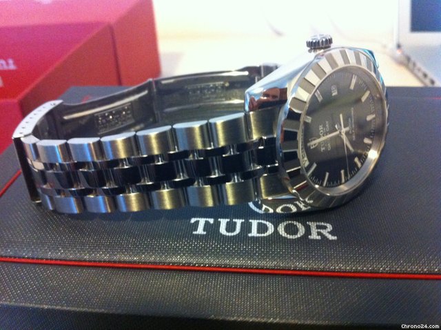 replica Tudor DATE-DAY WATCHES 1