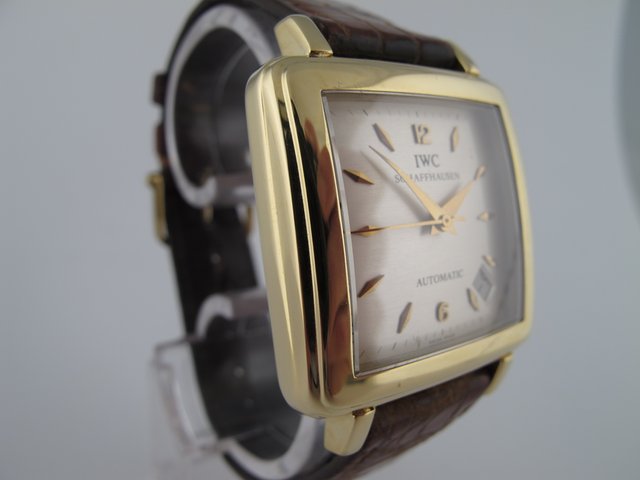 replica IWC Ref. 1876 from 60¡äs WATCHES 1