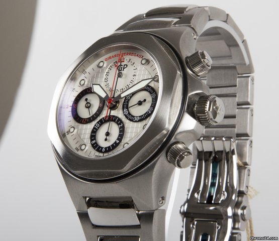 Girard Perregaux Laureato cronografo acciaio WATCHES 2