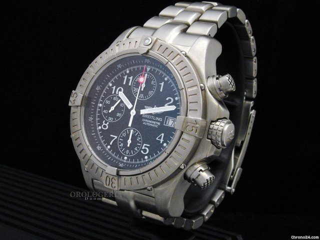 Breitling Aeromarine Avenger WATCHES 2