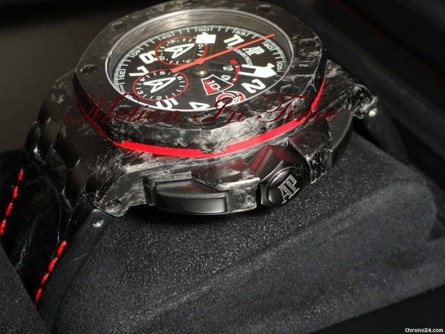 Audemars Piguet ALINGHI TEAM ROYAL OAK OFFSHORE CARBON LIMITED 1300 PIECES WATCHES 2