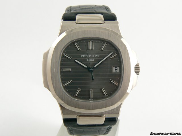 Patek Philippe NAUTILUS WHITEGOLD - NOS - 5711 WATCHES 2
