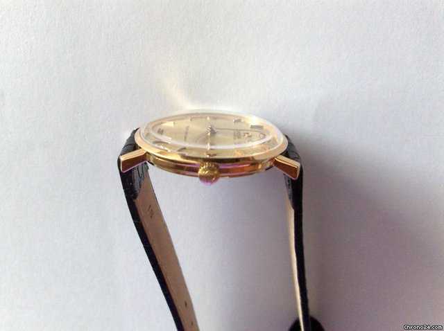 Omega vintage golden mercury WATCHES 2