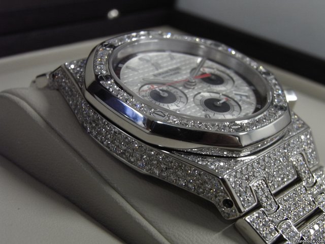 Audemars Piguet Royal Oak Offshore Chronograph Custom Diamond Set Unused WATCHES 2