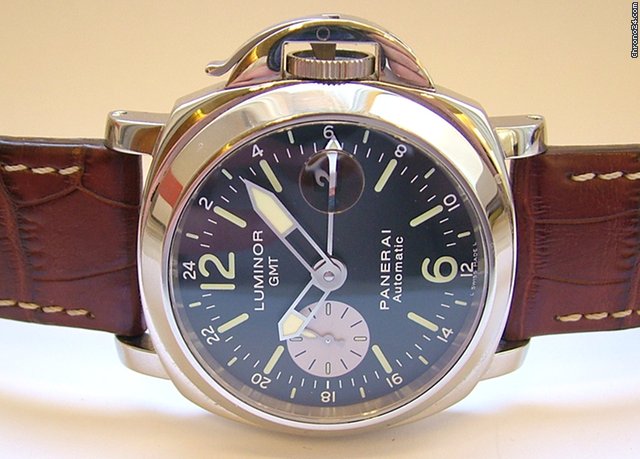 Panerai Luminor GMT - PAM 88 WATCHES 2