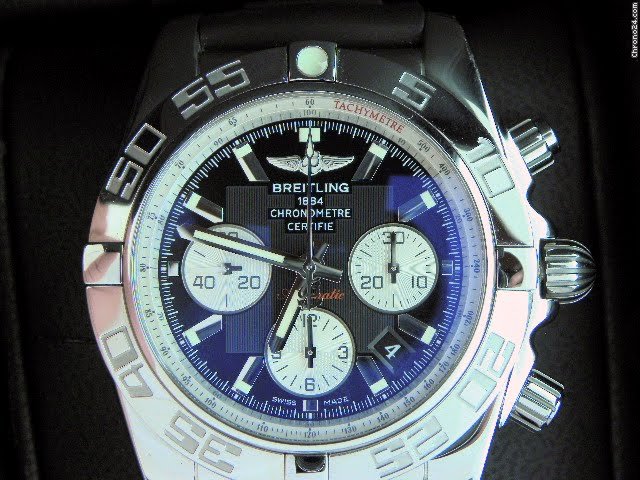 Breitling CHRONOMAT B01 BLACK DIAL RUBBER STRAP WATCHES 2