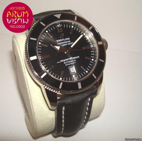Breitling Superocean WATCHES 2