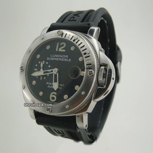 replica Panerai LUMiNOR SUBMERSiBLE PAM24 WATCHES 1
