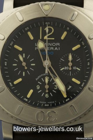 Panerai Luminor Submersible PAM 00187 WATCHES 2