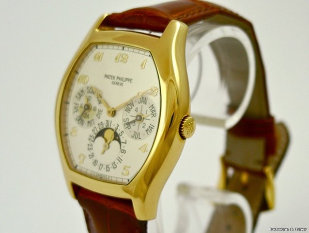 Patek Philippe Perpetual Calendar, Ref. 5040J, 18k Yellow Gold WATCHES 2