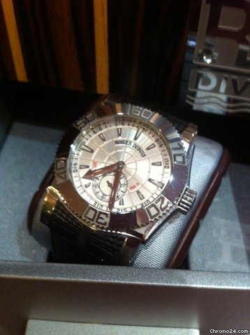 Roger Dubuis Easy Diver limited edition WATCHES 2