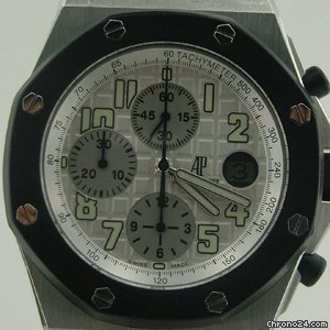 Audemars Piguet ROYAL OAK OFFSHORE STEEL & RUBBER WHiTE DiAL WATCHES 2