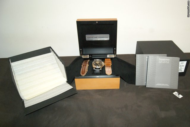 Panerai luminor PAM 372 WATCHES 2