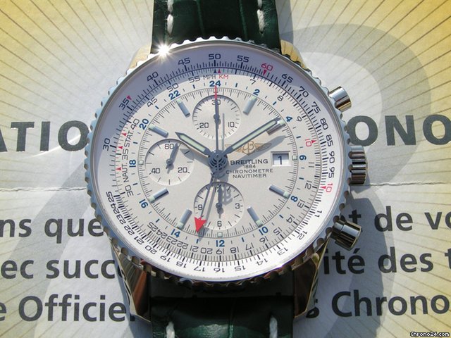 Breitling NAVITIMER WORLD A 24322 NEU UNGETRAGEN 2012 WATCHES 2