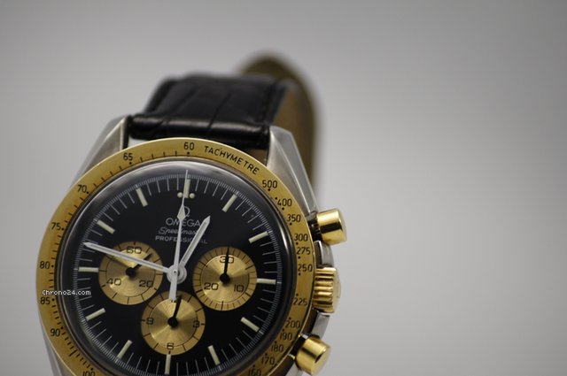 Omega Speedmaster Limited Edition for Italy WATCHES 2