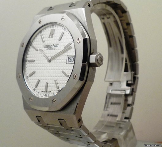Audemars Piguet ROYAL OAK JUMBO REF. 15202ST WATCHES 2