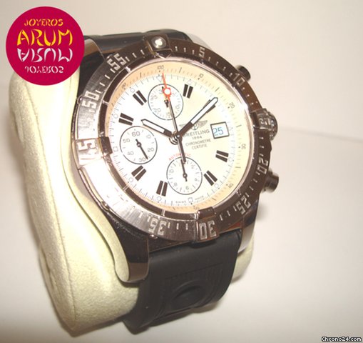 Breitling Avenger WATCHES 2