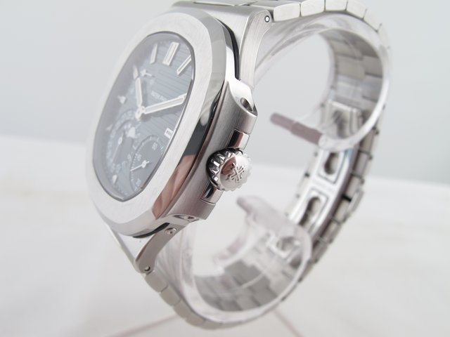 Patek Philippe Nautilus 5712/1A WATCHES 2