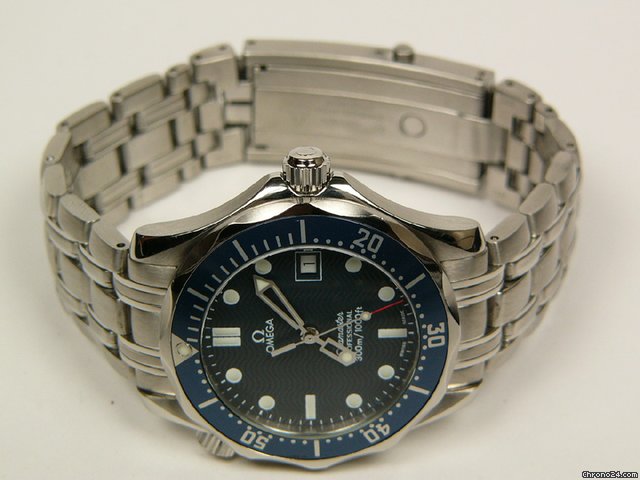 Omega Seamaster Diver stainless steel blue dial WATCHES 2