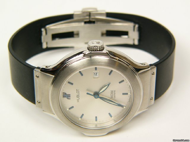 Hublot classic stainless steel midsize Mod.1430.1 WATCHES 2