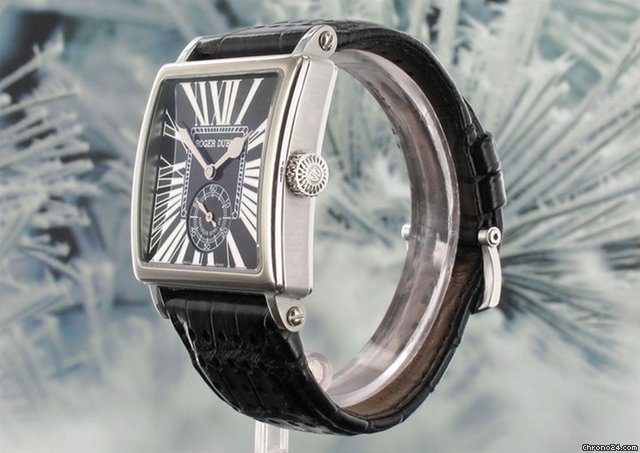 Roger Dubuis Golden Square G37 WATCHES 2